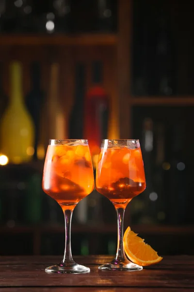 Glasögon God Aperol Spritz Cocktail Bordet — Stockfoto