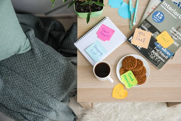 Kopp Kaffe Kakor Och Motivation Klibbiga Anteckningar Bordet — Stockfoto