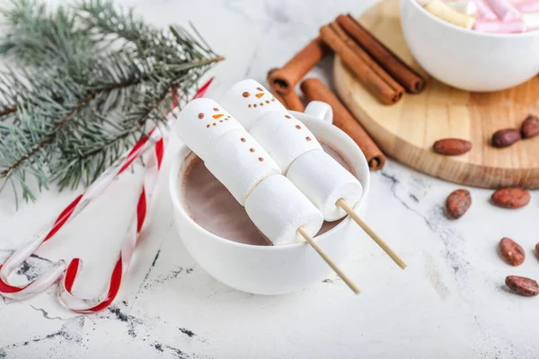 Snowmen Made Soft Marshmallows Cup Hot Chocolate White Background — Stock Photo, Image
