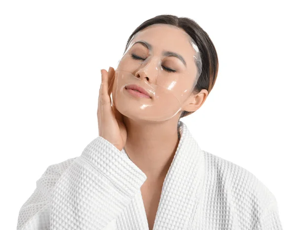 Vacker Ung Asiatisk Kvinna Med Ark Ansiktsmask Vit Bakgrund — Stockfoto