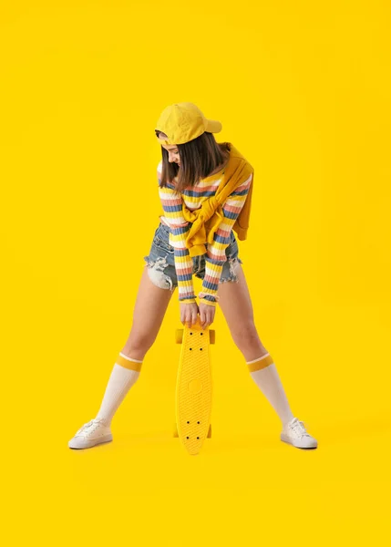 Beautiful Female Teenager Skateboard Yellow Background — Stock Photo, Image