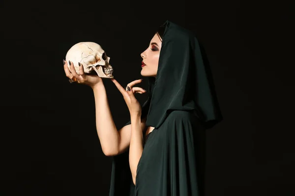 Young Witch Human Skull Dark Background — Stock Photo, Image