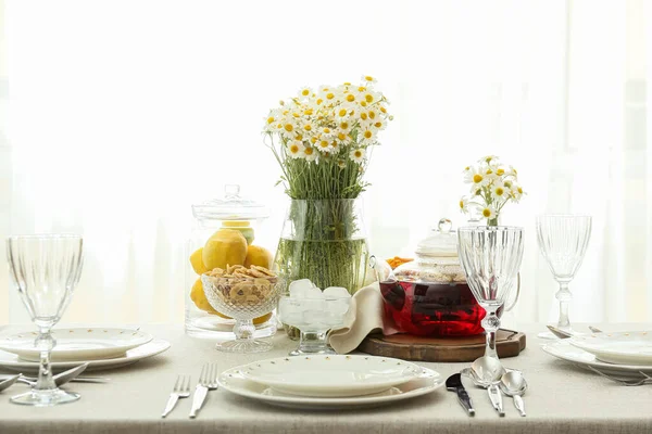 Stylish Table Setting Chamomile Flowers Dining Room — Stock Photo, Image