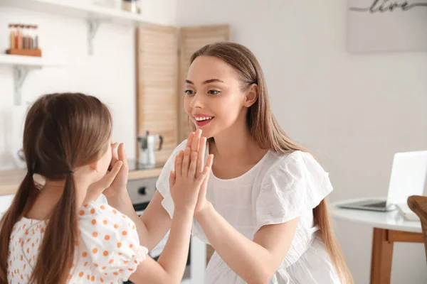 Young Woman Her Little Daughter Playing Kitchen — Stock Photo, Image