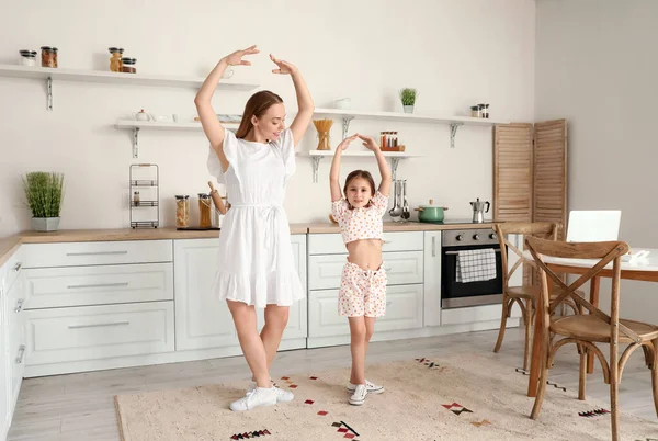 Young Woman Her Little Daughter Dancing Kitchen — Stock Photo, Image