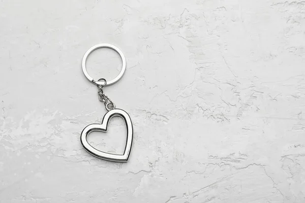 Heart Shape Keychain Light Background — Stock Photo, Image