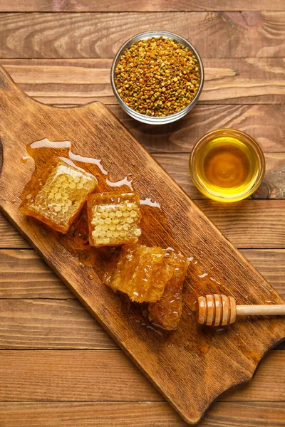 Bowl Honey Combs Bee Pollen Wooden Background — Stock Photo, Image