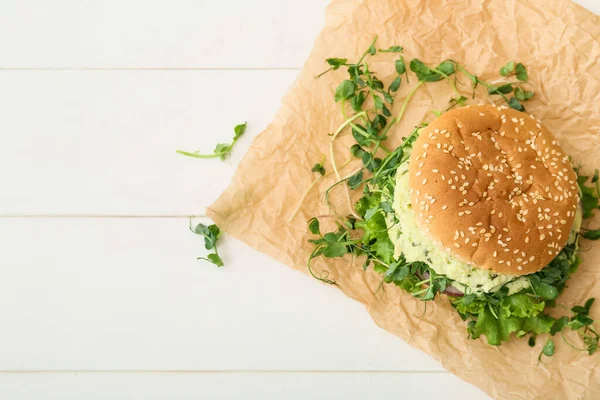 Tasty Vegetarian Burger White Wooden Background — Stock Photo, Image