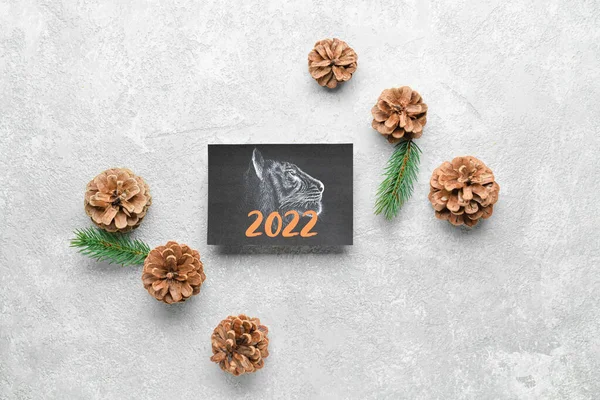 Tarjeta Felicitación Para Celebración Año Nuevo 2022 Sobre Fondo Gris — Foto de Stock