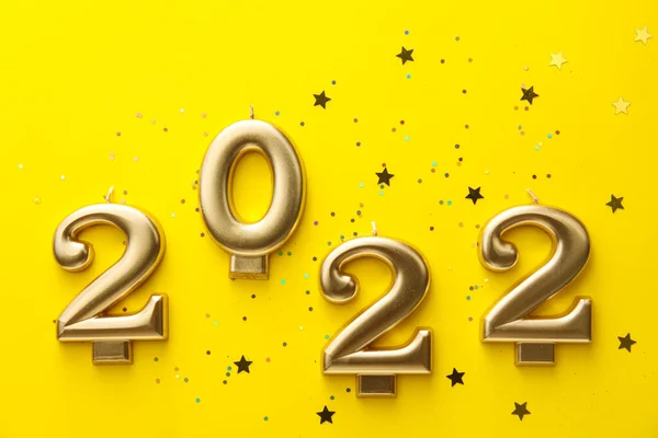 Фігура 2022 Конфетті Жовтому Тлі — стокове фото