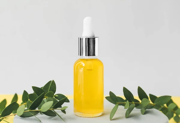 Bottle Healthy Essential Oil Grey Background — Stock Photo, Image