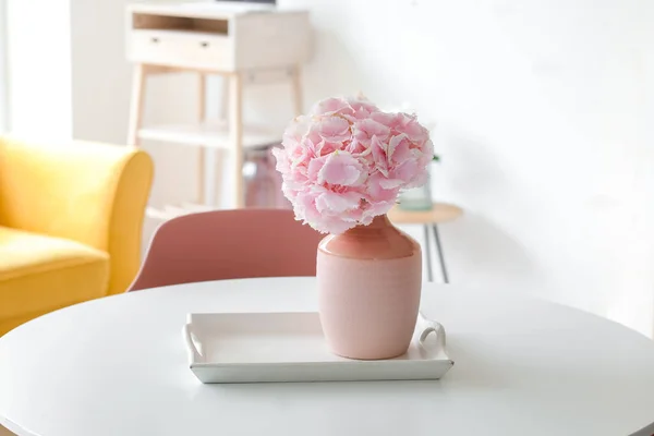 Vase Hydrangea Flowers Table Living Room — Stock Photo, Image