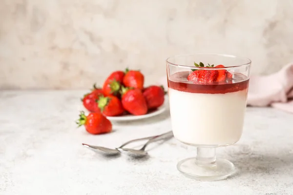 Tasty Strawberry Panna Cotta Light Background — Stock Photo, Image