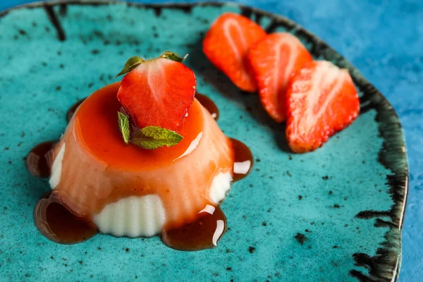 Plate Tasty Strawberry Panna Cotta Color Background Closeup — Stock Photo, Image