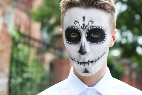 Young Man Painted Skull His Face Outdoors Celebration Mexico Day — Stock Photo, Image