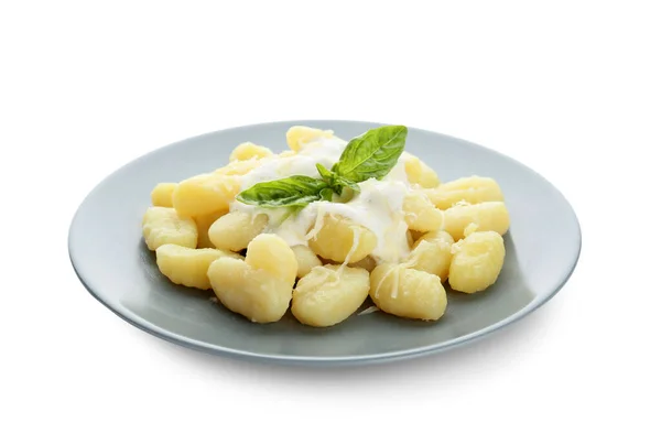 Teller Mit Köstlichen Gnocchi Mit Cremiger Sauce Auf Weißem Hintergrund — Stockfoto