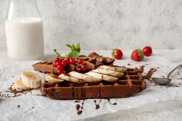Delicious Chocolate Belgian Waffles Fruits Table — Stock Photo, Image