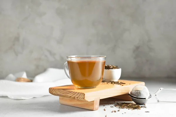 Wooden Board Cup Tasty Hojicha Green Tea Table — Stock Photo, Image