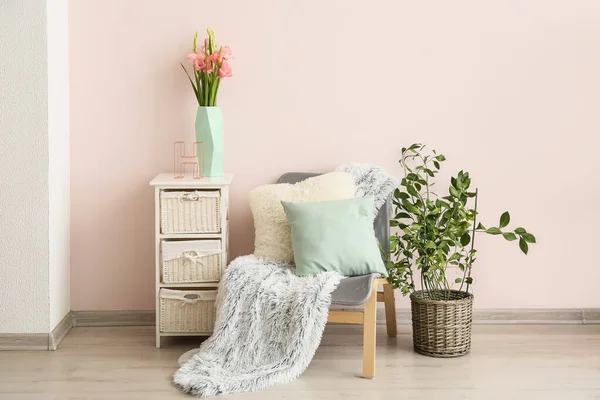 Stylish Interior Room Chair Vase Gladiolus Flowers — Stock Photo, Image