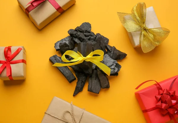 Coal Ribbon Gift Boxes Color Background — Stock Photo, Image