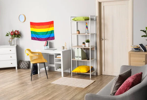 Interiör Rum Med Modern Arbetsplats Och Hbtq Flagga — Stockfoto