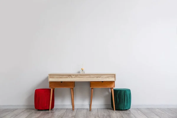 Wooden Stand Reed Diffuser Poufs Light Wall — Stock Photo, Image