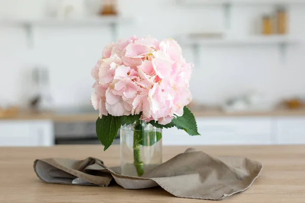 Vase Hydrangea Flowers Table Kitchen — Stock Photo, Image