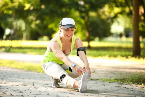 Sporty Mature Woman Training Outdoors — Stock Photo, Image