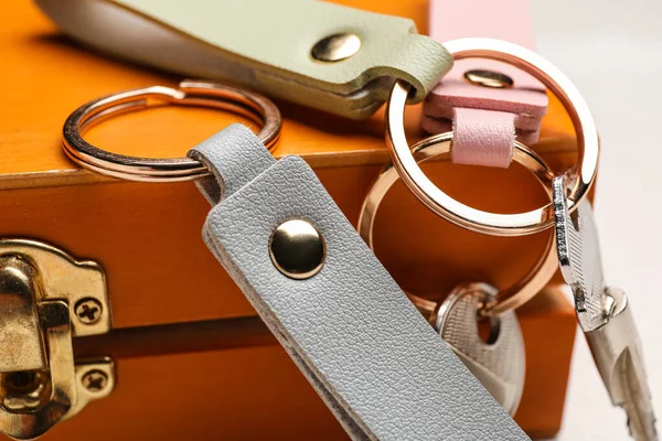 Keys Leather Keychains Wooden Box Closeup — Stock Photo, Image