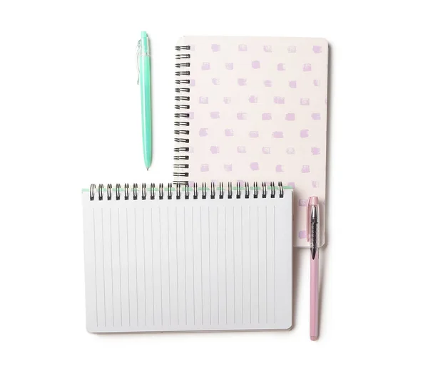 Notebook Penne Eleganti Sfondo Bianco — Foto Stock