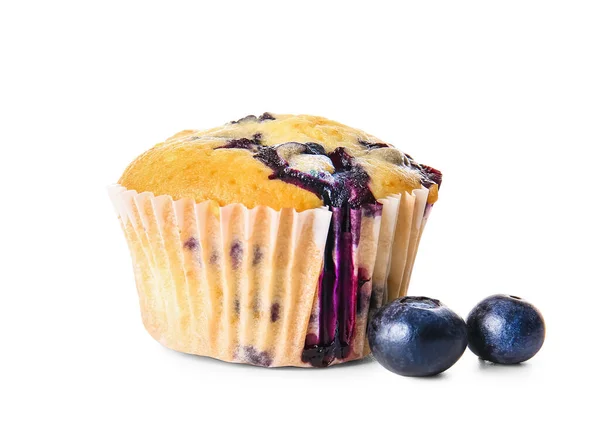 Smaczny Blueberry Muffin Białym Tle — Zdjęcie stockowe