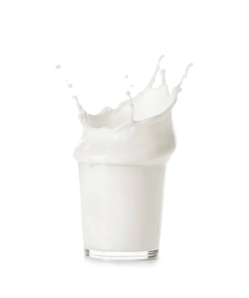 Ondata Latte Spruzzi Vetro Sfondo Bianco — Foto Stock