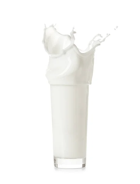 Glas Der Dynamischen Welle Der Milch Spritzt Auf Weißem Hintergrund — Stockfoto