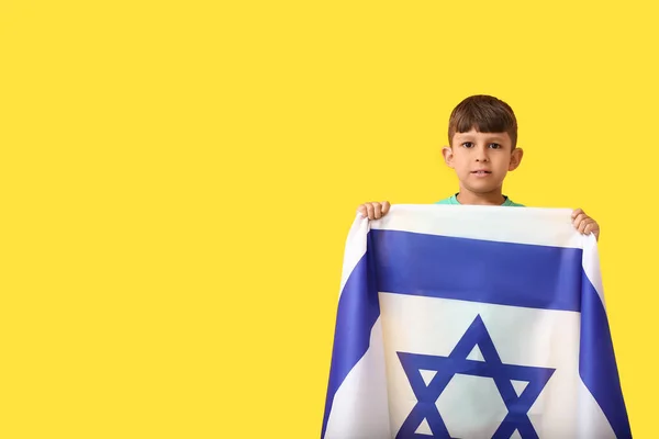 Liten Pojke Med Flagga Israel Färg Bakgrund — Stockfoto