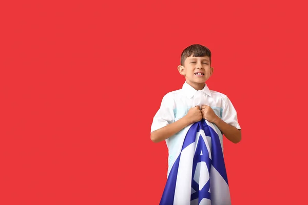 Kleiner Junge Mit Der Flagge Israels Auf Farbigem Hintergrund — Stockfoto
