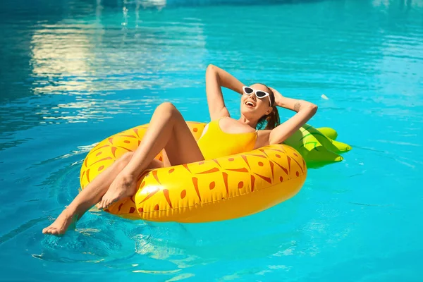 Young Woman Inflatable Ring Swimming Pool — Stock Photo, Image