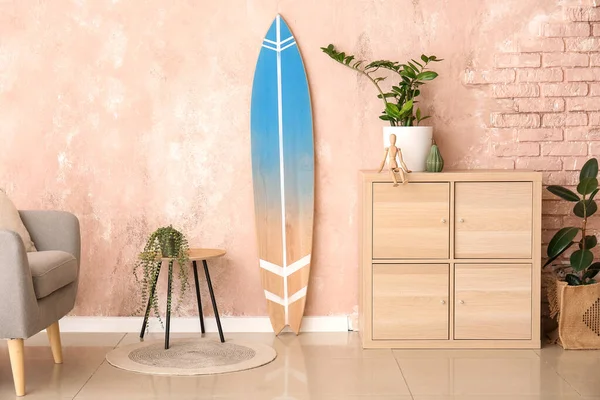 Interior Modern Stylish Room Surfboard Chest Drawers — Stock Photo, Image