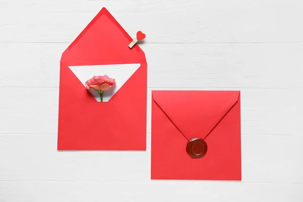 Envelopes Rose White Wooden Background — Stock Photo, Image