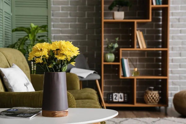 Stylish Vase Chrysanthemums Modern Living Room — Stock Photo, Image