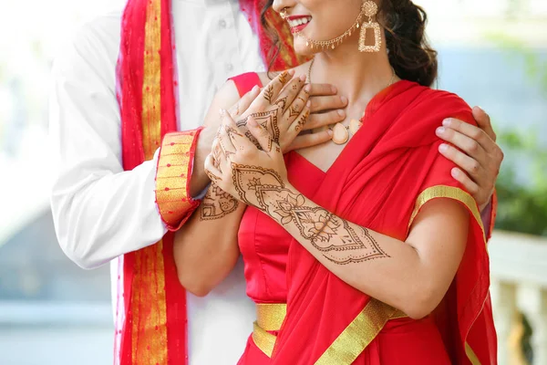 Schönes Indisches Hochzeitspaar Freien — Stockfoto