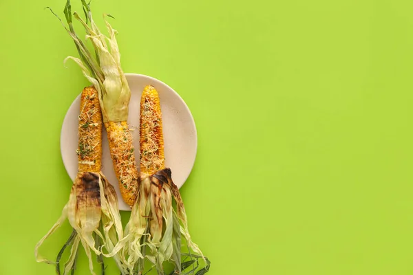 Plate Delicious Elote Mexican Street Corn Green Background — Stock Photo, Image