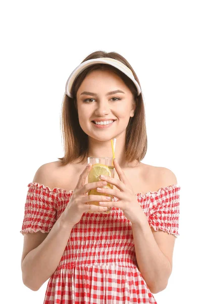 Mulher Bonita Com Limonada Fresca Fundo Branco — Fotografia de Stock