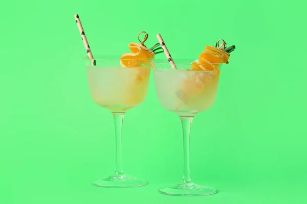 Bicchieri Cocktail Melone Freddo Sfondo Verde — Foto Stock