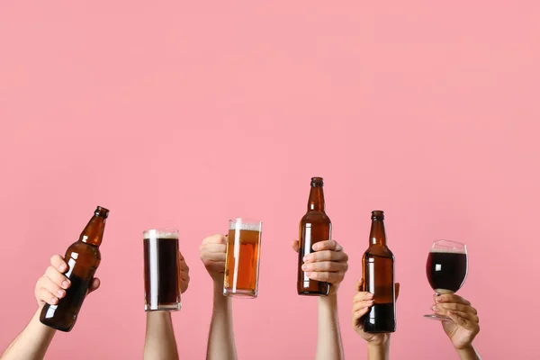 Hands Beer Color Background — Stock Photo, Image