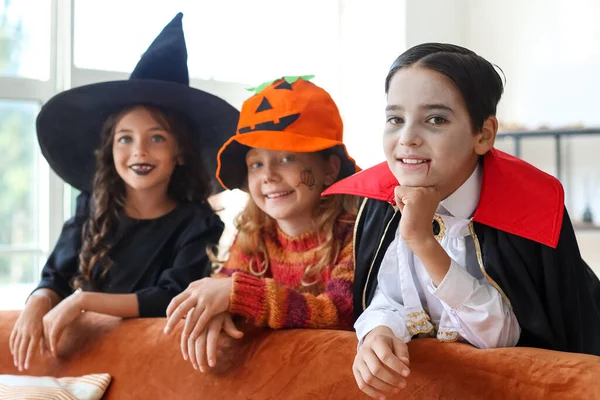 Niedliche Kleine Kinder Feiern Hause Halloween — Stockfoto