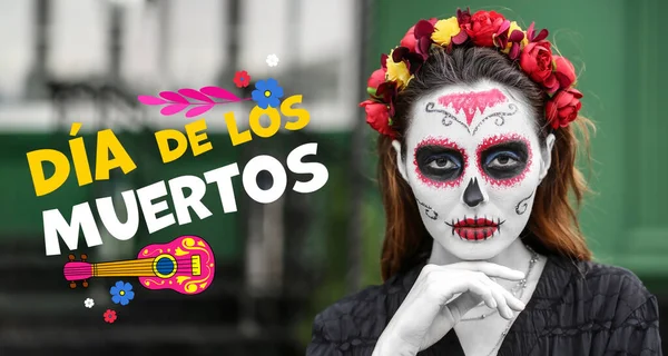 얼굴에 얼굴에 색칠을 있습니다 멕시코의 기념일 Dia Muertos — 스톡 사진