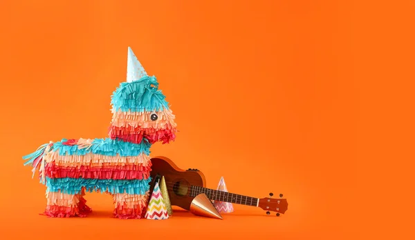 Pinata Mexicaine Forme Cheval Avec Chapeaux Fête Guitare Sur Fond — Photo
