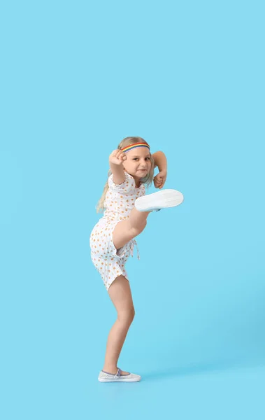 Vechten Kleine Meisje Kleur Achtergrond — Stockfoto