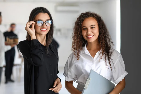 Female Business Colleagues Working Office — Stock Photo, Image