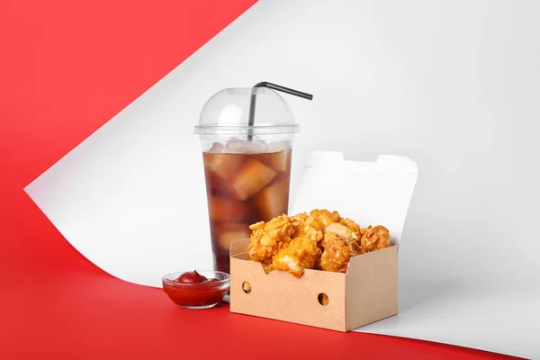 Paper Box Fried Popcorn Chicken Plastic Cup Cola Color Background — Stock Photo, Image